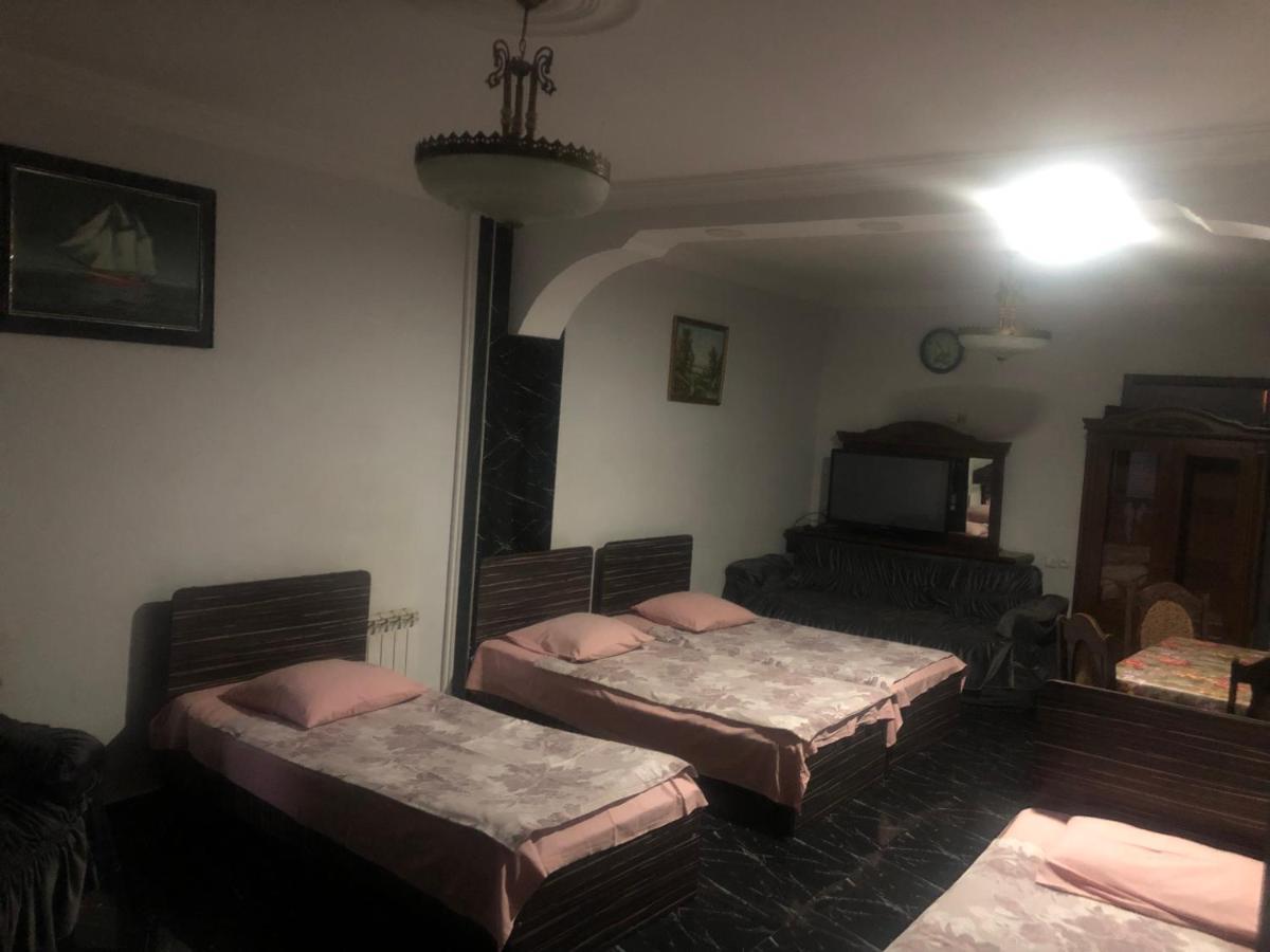 Twins Guest House By Black Sea Kobuleti Eksteriør billede