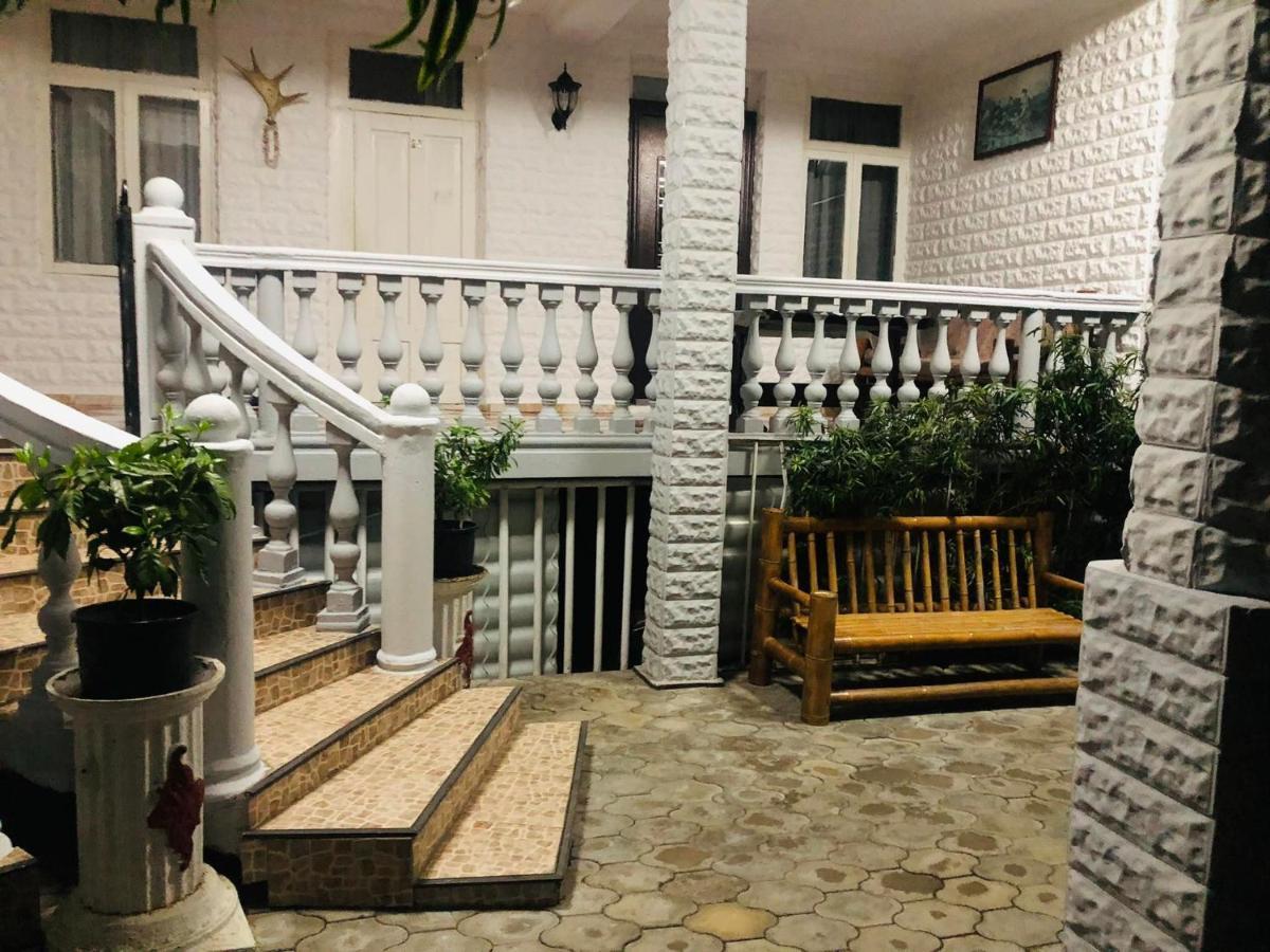Twins Guest House By Black Sea Kobuleti Eksteriør billede