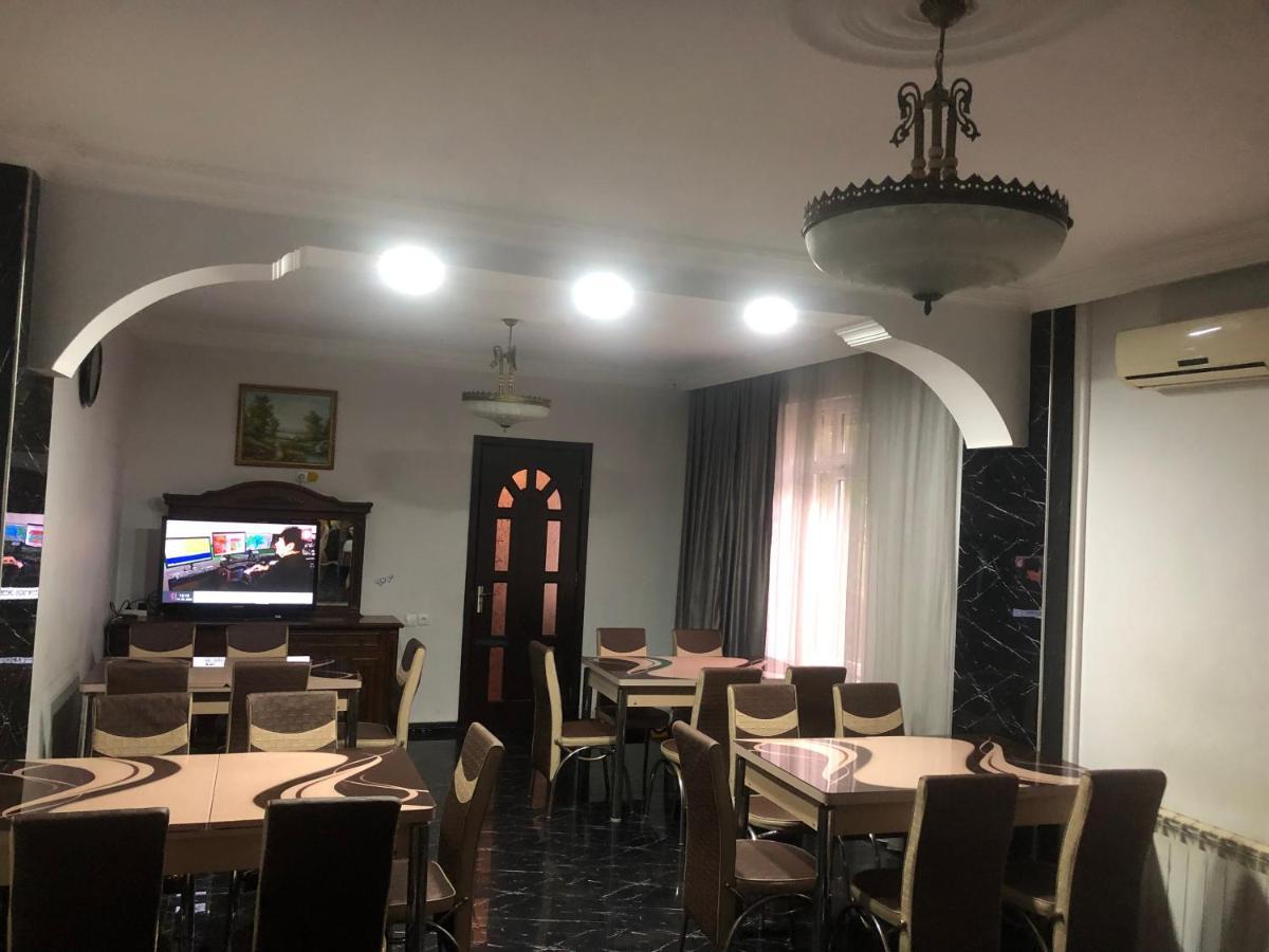 Twins Guest House By Black Sea Kobuleti Eksteriør billede